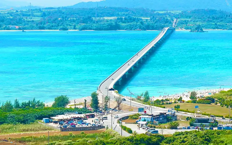 古宇利大橋のドライブ