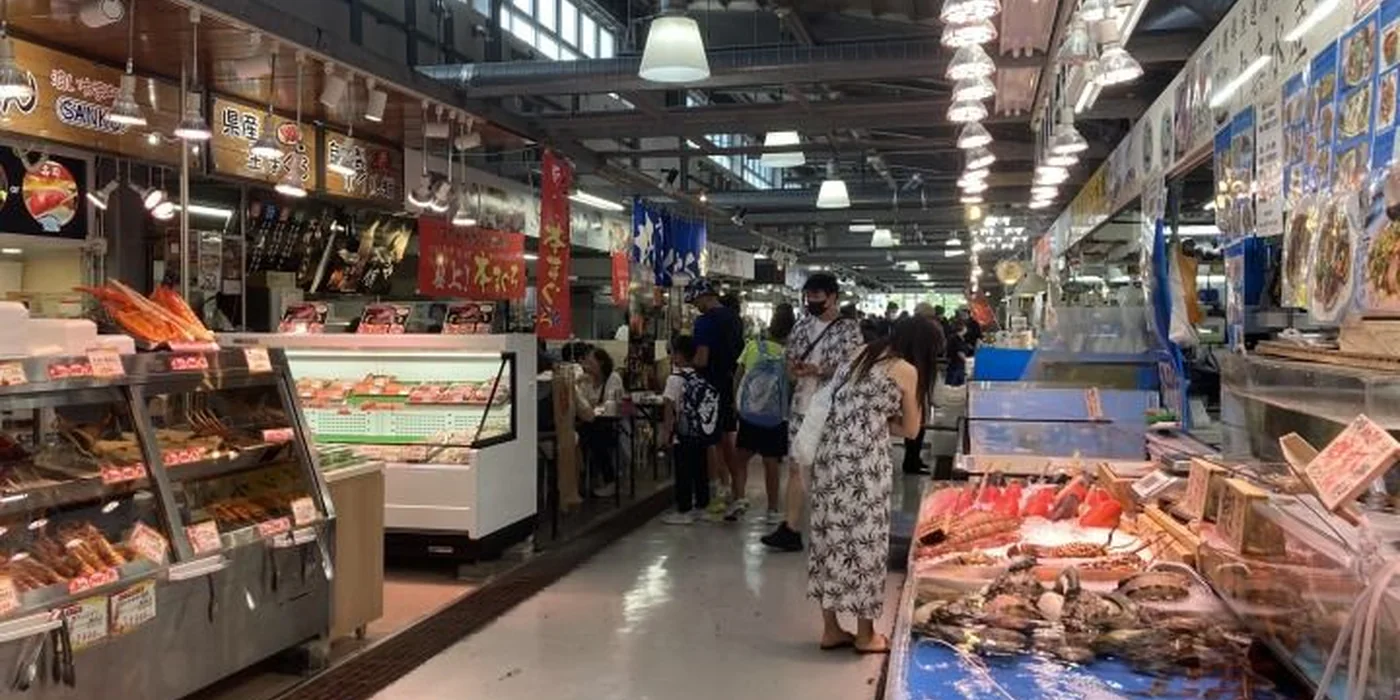 泊魚市場的鮮魚賣場