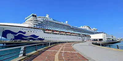 那覇クルーズターミナル（若狭バース）